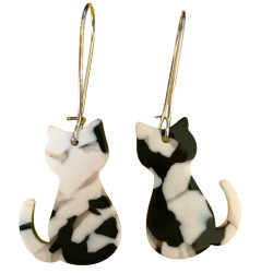 SLEEK CAT EARRINGS