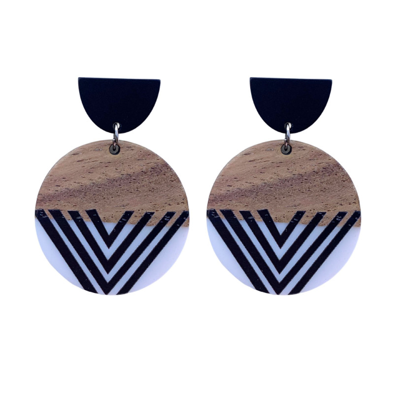 Elegant V-Stripe Earrings